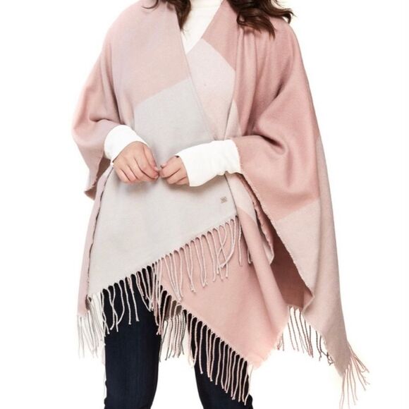 NWT Soia & Kyo Yadira Woven Scarf/Cardigan in Tan and Cream With Fringe - Picture 1 of 12
